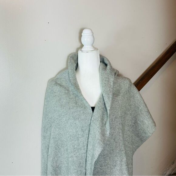 COS 100% wool scarf - Picture 6 of 7